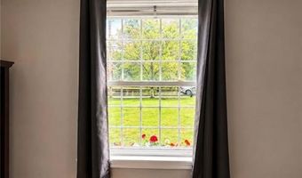 625 Mendon Rd, Cumberland, RI 02864