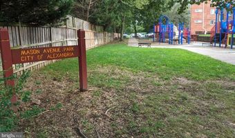 1804 N CLIFF St, Alexandria, VA 22301