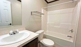 7055 Quarry Rd 370, Amherst, OH 44001