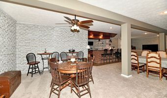 355 Connecticut Cir, Indianapolis, IN 46217