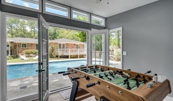 2821 Laurel Ridge Dr, Decatur, GA 30033