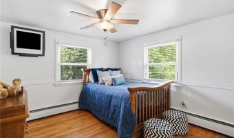 72 Fairweather Ave, Cranston, RI 02910