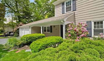 40 Sage Dr, Warwick, RI 02886