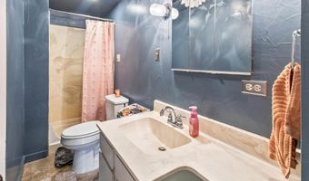 1917 Arthur St, Caldwell, ID 83605