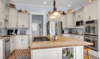6408 Seawinds Blvd, Biloxi, MS 39532