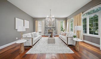 43582 OLD KINDERHOOK Dr, Ashburn, VA 20147