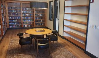 1410 E COUNTY DOWN Dr, Chandler, AZ 85249