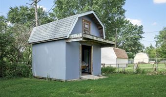 236 Hillcrest Blvd, Ballwin, MO 63021