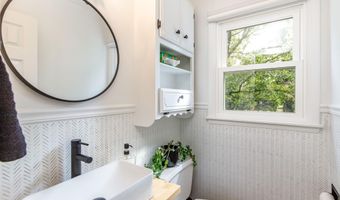 2515 Eisenhower Ave, Ames, IA 50010