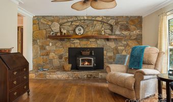 244 Mcmahon Ln, Bakersville, NC 28705
