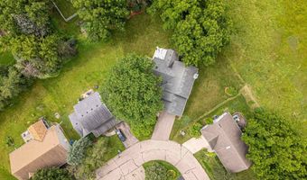 7549 W Village Crest Dr, Madison, WI 53719