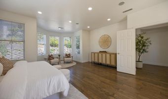 827 W Heritage Oak Ct, Altadena, CA 91001