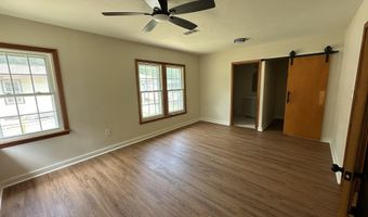 11824 Newsom Dr, Baton Rouge, LA 70811