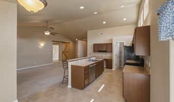 914 Oakmont Lp NE, Albany, OR 97322