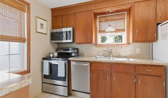 30 Hopkins Ter, Cumberland, RI 02864