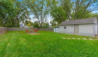 1425 CLARK St, Allouez, WI 54301