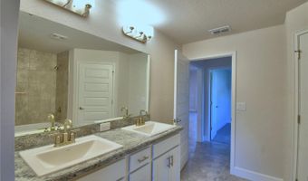 4123 TULLAMORE Ln, Auburndale, FL 33823