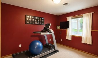 705 SW 13th Ave, Aberdeen, SD 57401