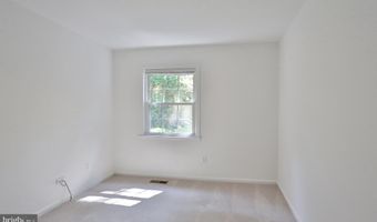 2402 WINDBREAK Dr, Alexandria, VA 22306