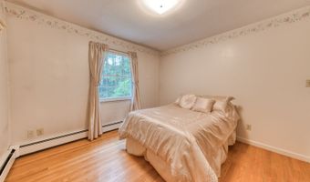 126 Grand View Ter, Brooklyn, CT 06234