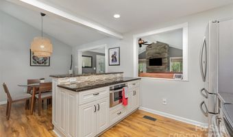 7215 Connan Ln, Charlotte, NC 28226