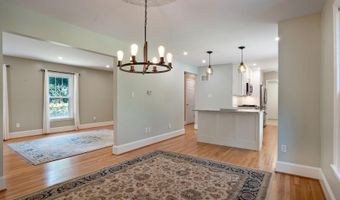 8614 BRAEBURN Dr, Annandale, VA 22003