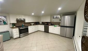 109 Cobble HIll Rd, Lincoln, RI 02865