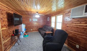 131 W 5th St, Adrian, MO 64720