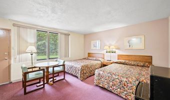 1058 HAUSMAN Rd, Allentown, PA 18104