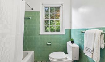 5601 KIRKWOOD Dr, Bethesda, MD 20816
