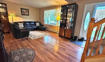 224 Garbrooke Dr, Bennington, VT 05201
