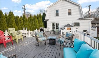 36 England St, Cumberland, RI 02864