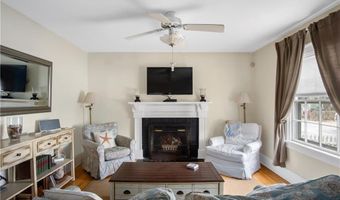 84 Third St, Newport, RI 02840