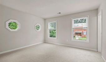 2213 S POLLARD St, Arlington, VA 22204