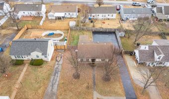 6919 Greenholly Dr, Affton, MO 63123