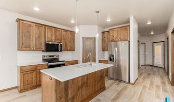 2404 E Brek St, Brandon, SD 57005