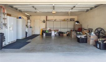 12386 Pawnee Rd, Apple Valley, CA 92308