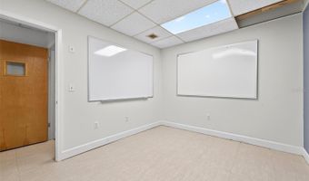 220 N WESTMONTE Dr B, Altamonte Springs, FL 32714