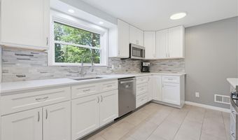 15 Austin Dr, Cumberland, RI 02864
