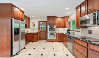 2760 Caraway Dr, Tucker, GA 30084