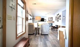 1907 Oak Tree Ln C, Austin, MN 55912