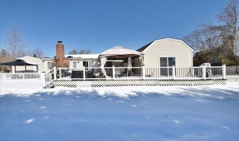 62 Bayside Ave, Amityville, NY 11701