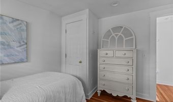 19 Warren Ave 19, Middletown, RI 02842