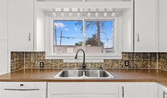 904 NW 9th St, Andrews, TX 79714