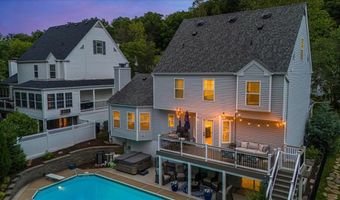 1307 Red Oak Plantation Dr, Ballwin, MO 63021