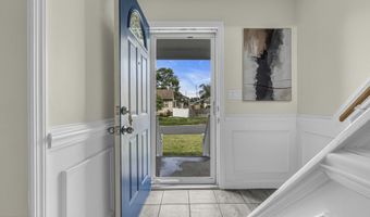 2 8th St, Aberdeen, NJ 07747