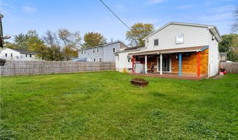 77 E Summerset Ln, Amherst, NY 14228