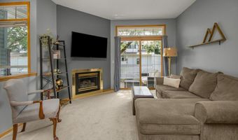 15634 Garnet Way 21, Apple Valley, MN 55124