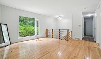 112 Leverett Rd, Amherst, MA 01002