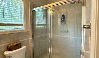 105 Beechwood Dr, Beaver, WV 25813